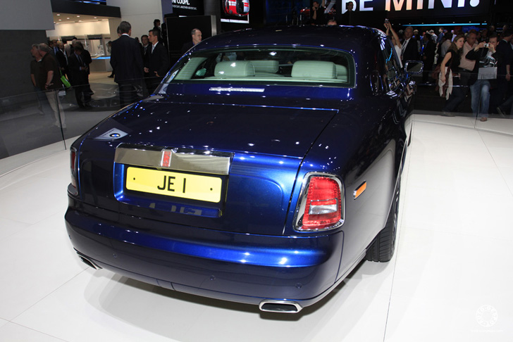 IAA 2011: Rolls-Royce Phantom Coupé uit Johnny English