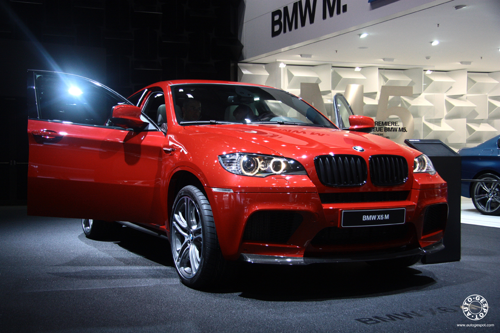 IAA 2011: BMW X6 M Performance Pack