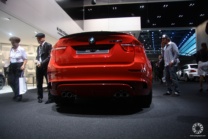 IAA 2011: BMW X6 M Performance Pack