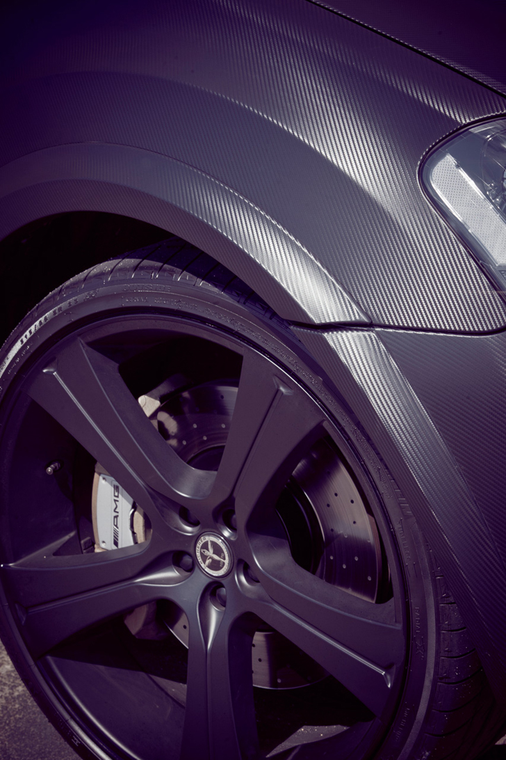 Bruut: Kicherer Mercedes-Benz ML 63 AMG "Carbon Series" 