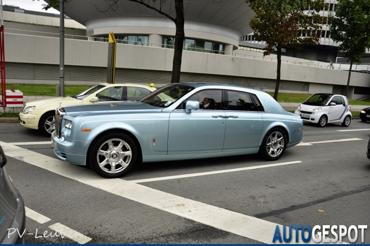 Gespot: Rolls-Royce 102 EX