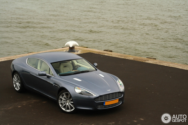 Fotoshoot van de dag: Aston Martin Rapide in Rotterdam
