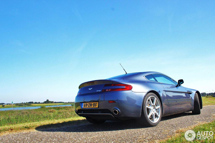 Spot van de de dag: Aston Martin V8 Vantage