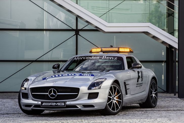 Une nouvelle safety car plus rapide : la SLS AMG GT