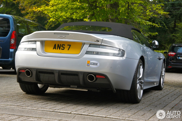 De enige echte James Bond: Sir Sean Connery rijdt nog altijd Aston Martin? 