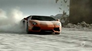 Lamborghini Aventador LP700-4 schittert in krachtig filmpje