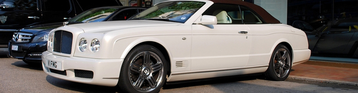 La première des cinq : la Bentley Azure Jack Barclay Mulliner Special Commission