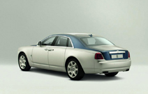 Bepoke department makes a special Rolls-Royce Ghost for Abu Dhabi