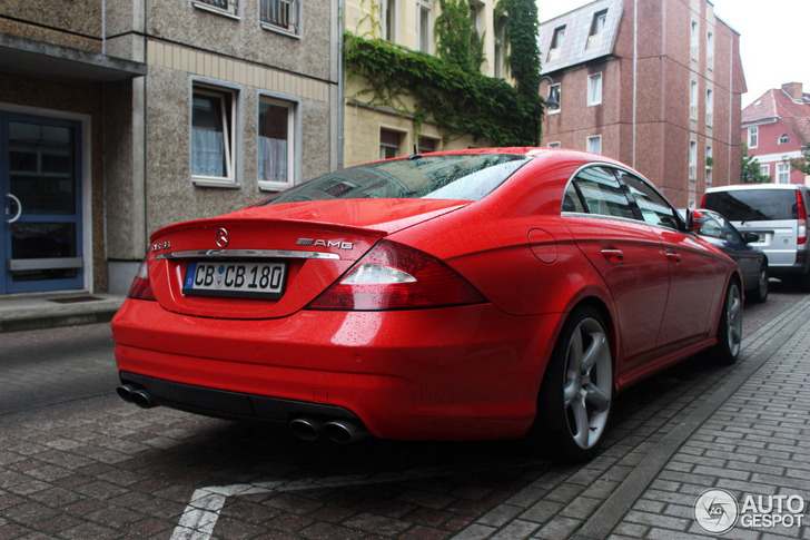 Je moet er maar van houden: rode Mercedes-Benz CLS 55 AMG gespot!