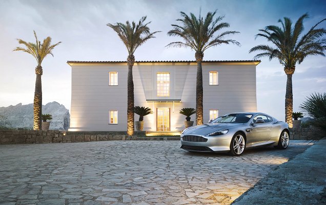 Aston Martin facelifts the DB9