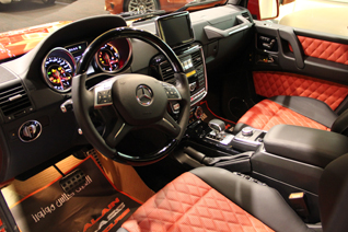 Ook te spotten in het rood: Mercedes-Benz G 65 AMG
