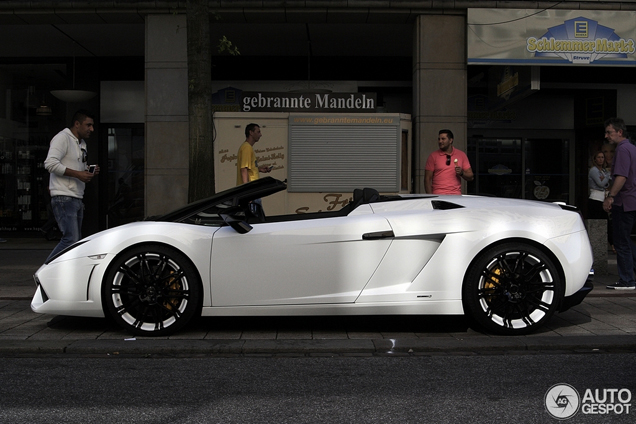 The extravagant wheels of Oxigin spotted on a Lamborghini