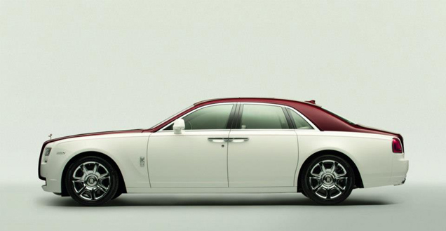 Une Rolls-Royce Ghost affublée de couleurs voyantes pour un client du Qatar