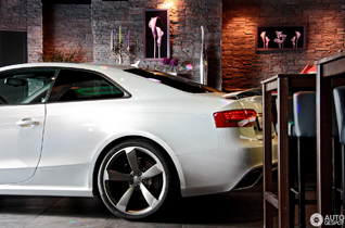 Reportage: Audi RS5 van Ricky Rivaro