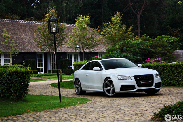 Reportage: Audi RS5 van Ricky Rivaro