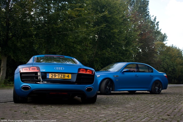 Photoshoot : une BMW M5 E60 et une Audi R8 V10 bleues