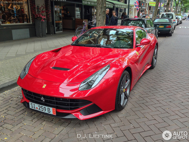 Spot van de dag: Ferrari F12berlinetta in Amsterdam