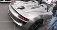 Video: Porsche 918 Spyder a échappement latéral?