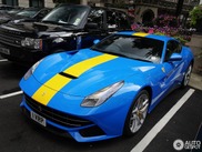 这部 F12berlinetta 车身配色灵感来自传奇法拉利 250 GTO