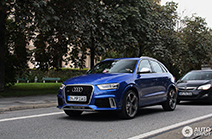 Spotted: three copies of the Audi RS Q3
