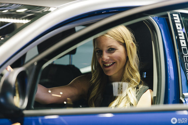 IAA 2013: Devojke, devojke i samo devojke