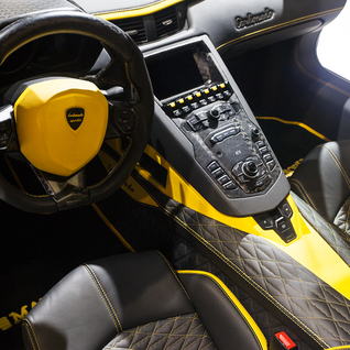 IAA 2013: Mansory Carbonado