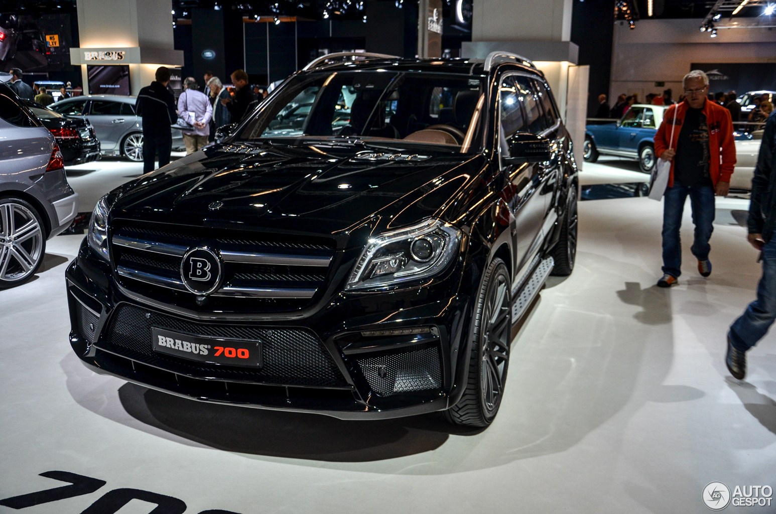 IAA 2013: Brabus GL & ML B63S 700 Widestar