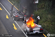 Volgende supercar brandt af langs de Duitse autosnelweg 