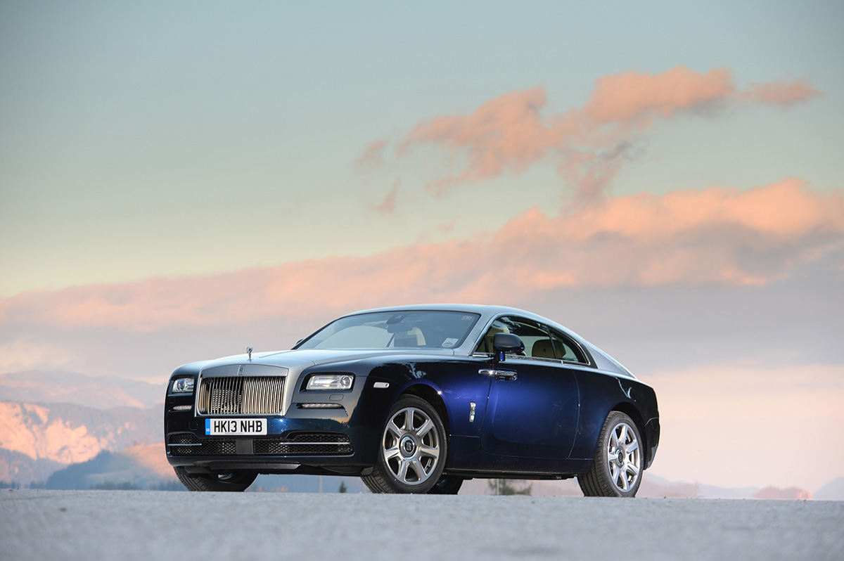 Rolls-Royce toont dynamische Wraith in uitgebreide fotogalerij