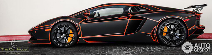 兰博基尼 Aventador LP700-4 换上截然不同的外衣