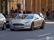 Legendarni golman Oliver Kahn vozi Aston Martina