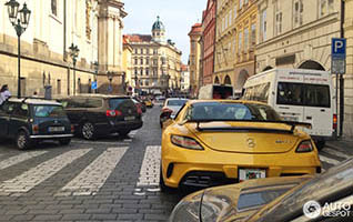 Op reis door Europa per Mercedes-Benz SLS AMG Black Series