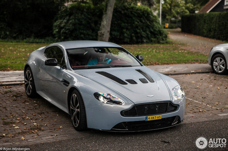 Spot van de dag: Aston Martin V12 Vantage S