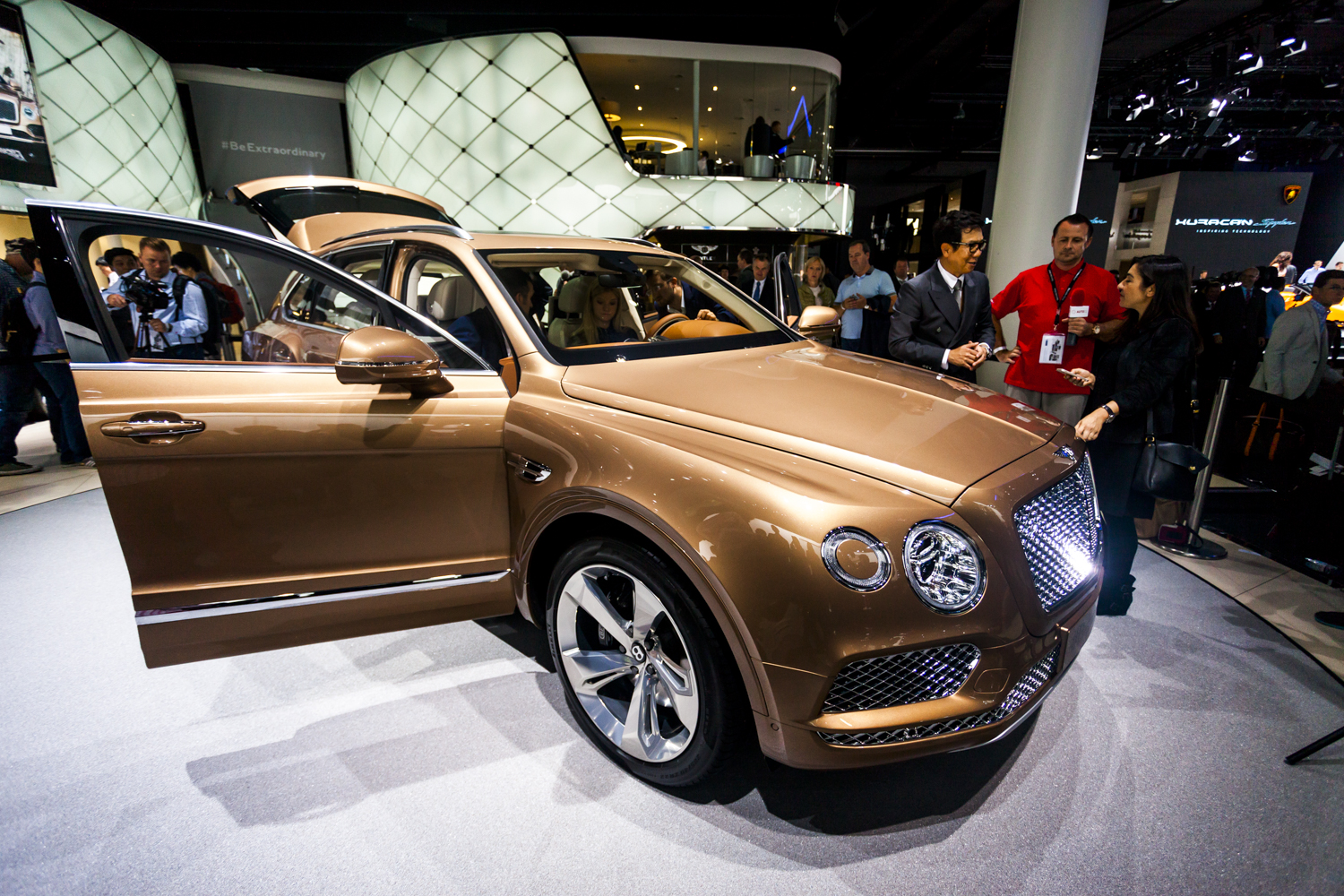 IAA 2015: Bentley Bentayga