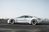 Porsche Mission E: 600 hp, 500 kilometer driving range