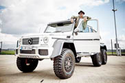 汉密尔顿选择了奔驰 G 63 AMG 6x6