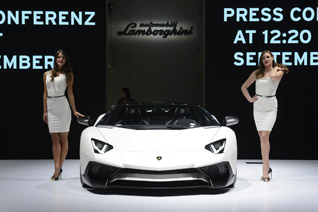 IAA 2015: Lamborghini Aventador SV Roadster