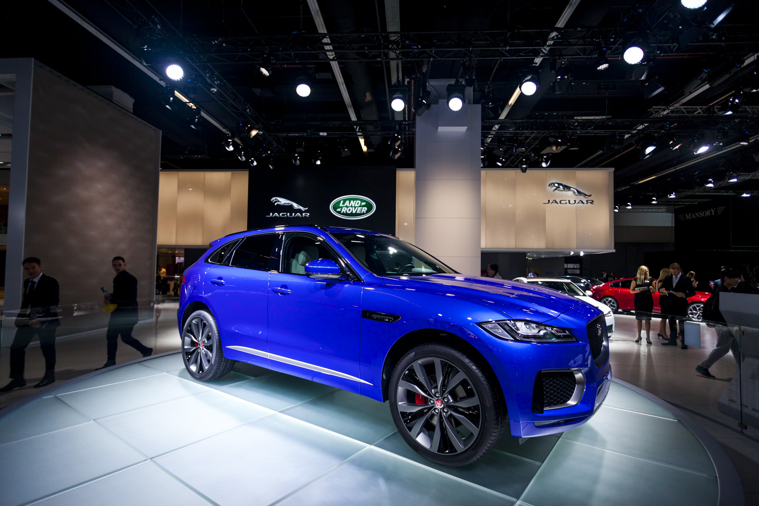 IAA 2015: Jaguar F-PACE