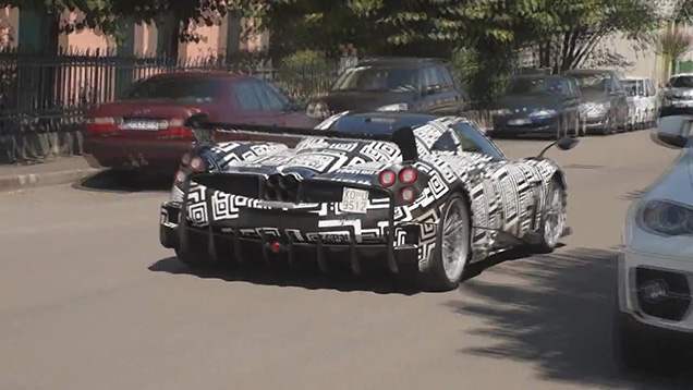 Pagani werkt aan nieuwe variant van de Huayra