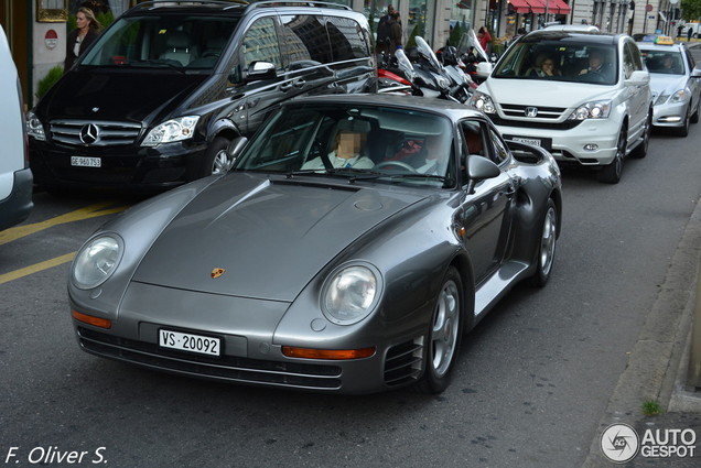 Porsche 959 past prima in Genève