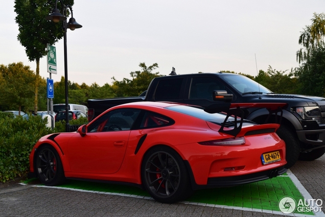 Spot van de dag: Foutgeparkeerde Porsche GT3 RS