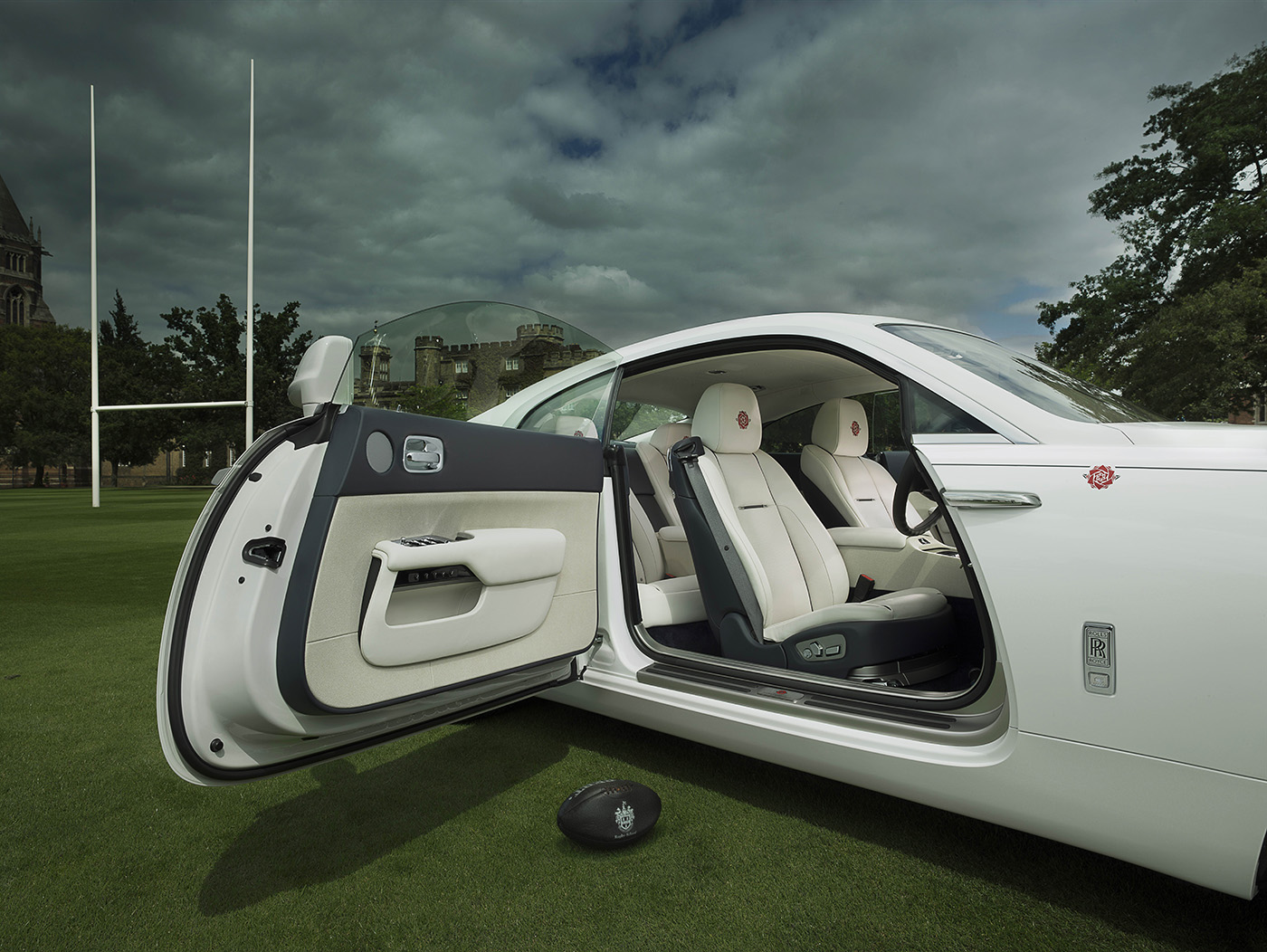 Rolls-Royce eert rugbysport met gelimiteerde Wraith