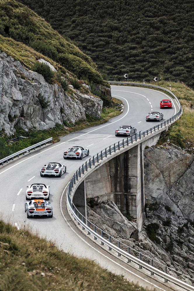 Supercar owner circle meeting in Andermatt is van ander niveau