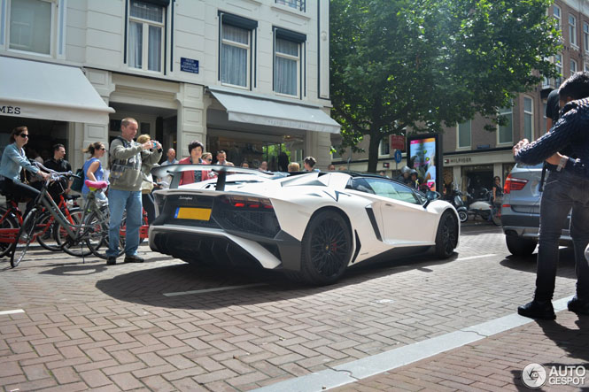 Spot van de dag: Lamborghini Aventador LP750-4 SuperVeloce Roadster