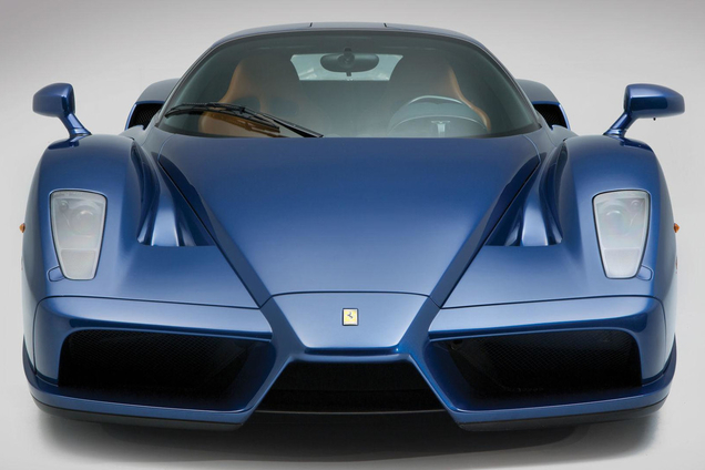 Onder de hamer voor 2,4 miljoen dollar: blauwe Ferrari Enzo