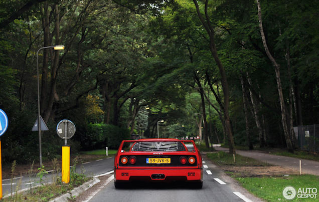 Iconische Ferrari F40 is de spot van de dag