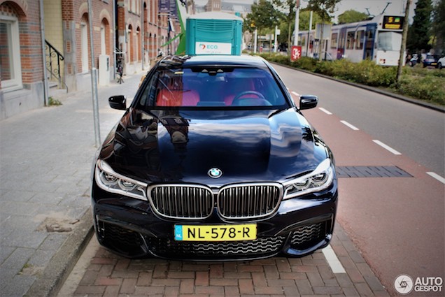 Gespot: BMW M760Li met controversiële interieurkleur