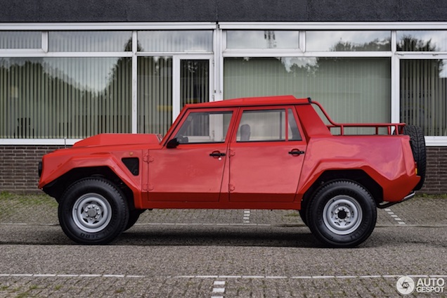 Spot van de dag: Lamborghini LM002