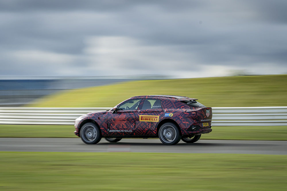 Aston Martin releases information about DBX