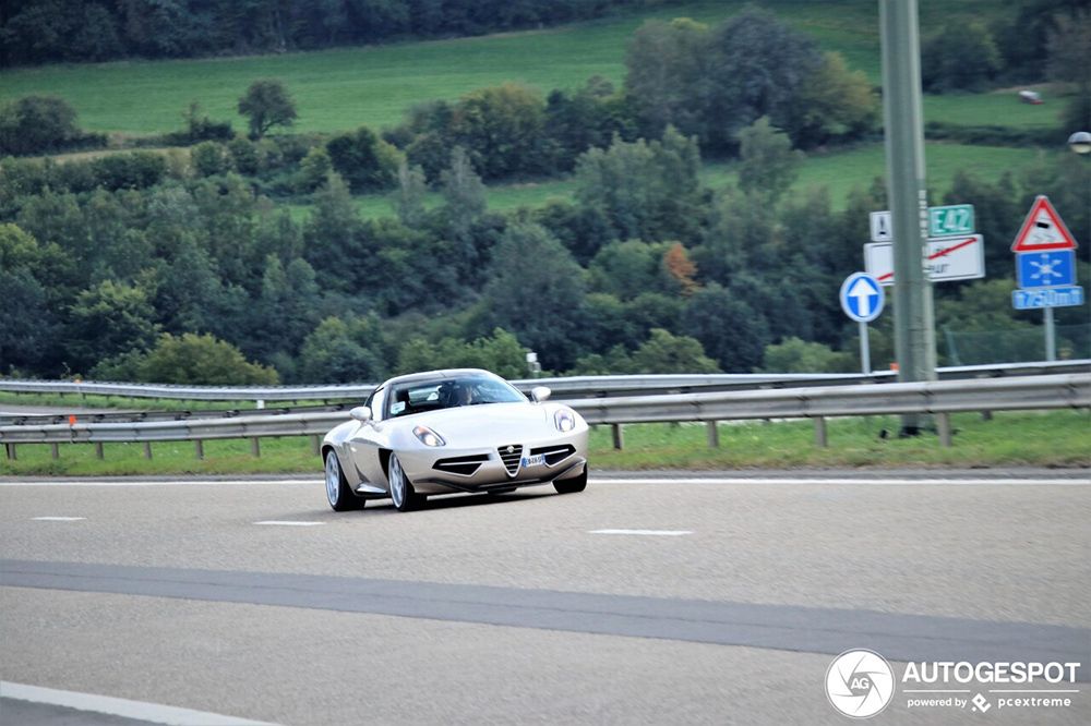 Alfa Romeo Disco Volante Spyder gespot op weg naar Formule 1